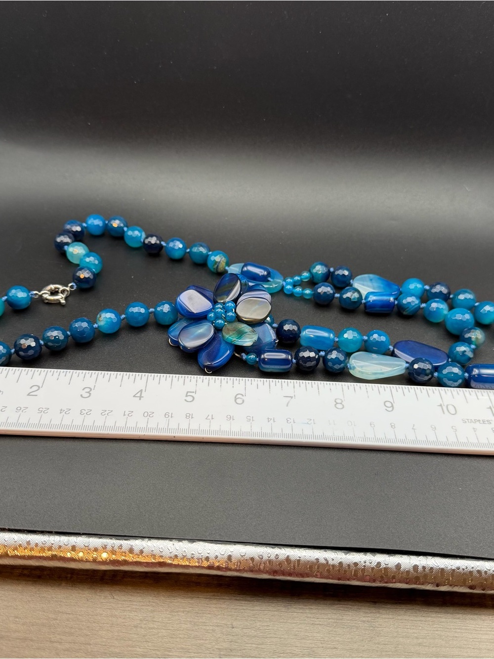 Gorgeous!!! Statement necklace Heavy #K82 Blue Agate or Glass ? Flower accent - Picture 12 of 16